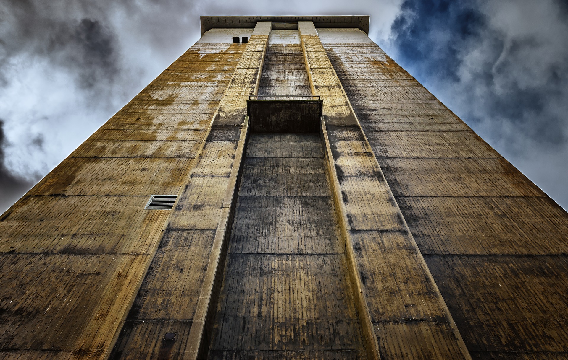 Turmbau zu Babel (Peter H auf www.pixabay.com)